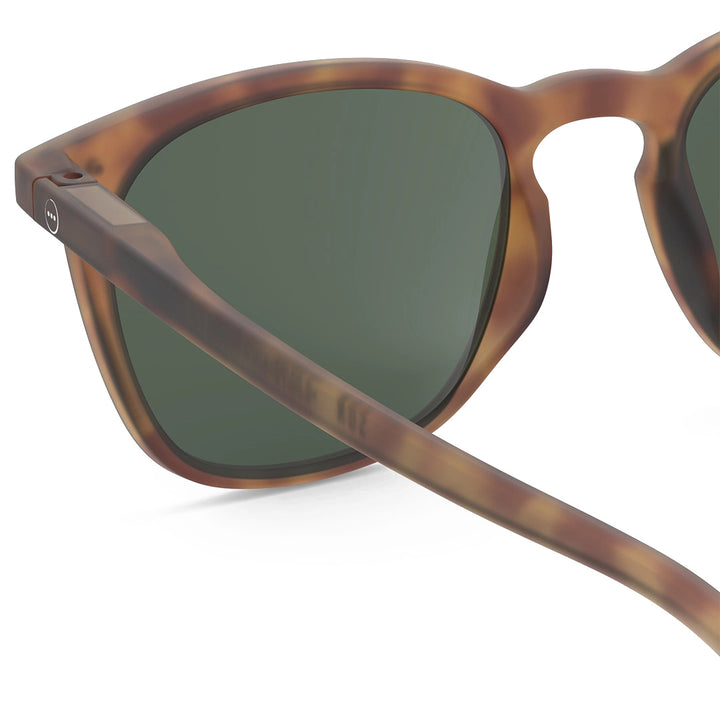 Izipizi Sunglasses #E Sunglasses Havana Back Close Up Image