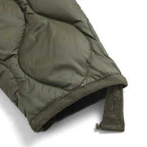 Taion Military V Neck Down Jacket Dark Olive Cuff Detail Image