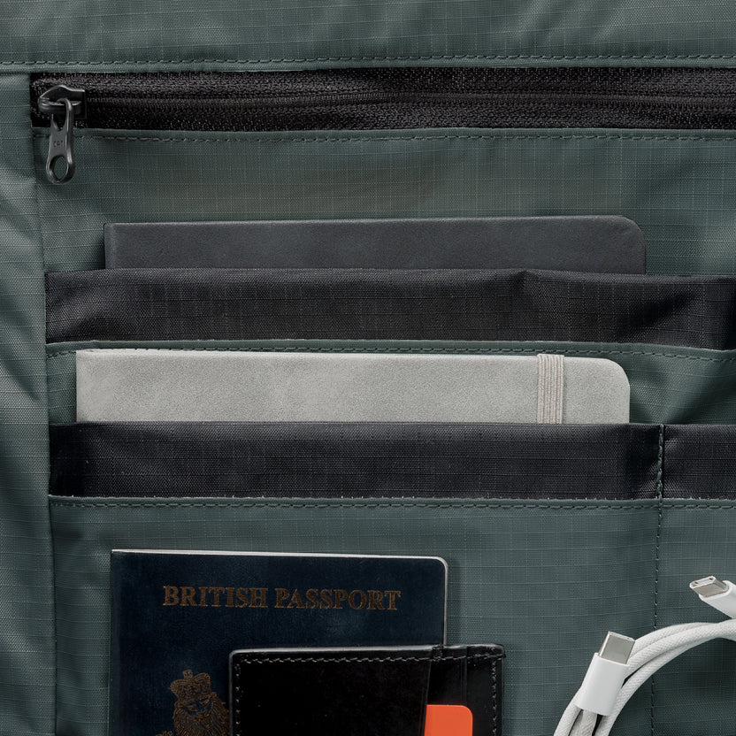 Stubble & Co The Roll Top 20L Rust - Merchant Menswear