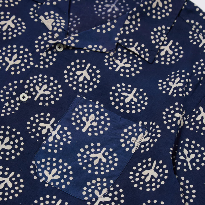 universal works Road Shirt Magic Circle Print Navy Pocket Detail Image